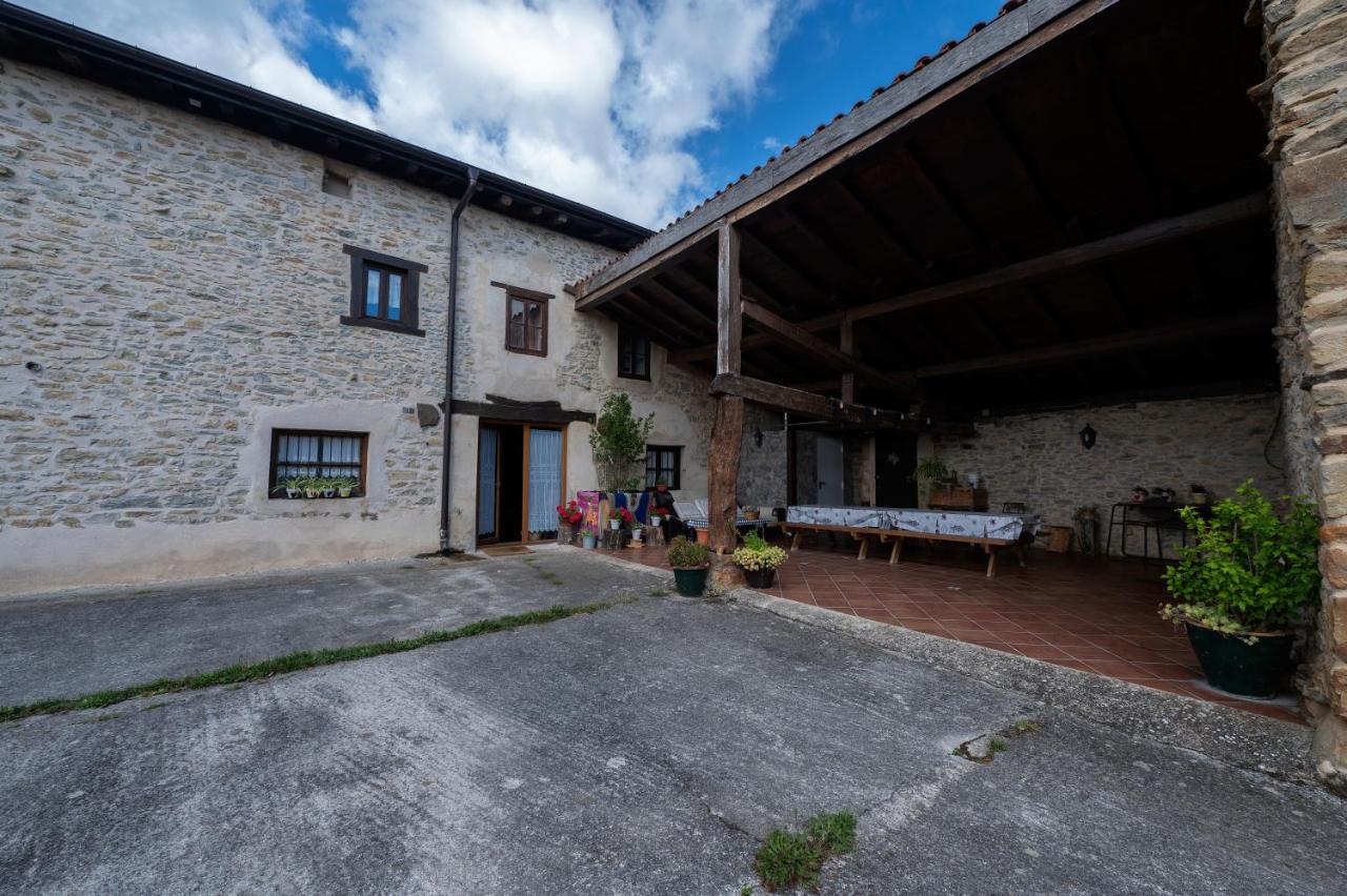 Mujika Etxea Villa Manurga Exterior photo